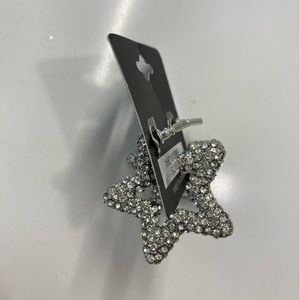 Brand New Silver Star Earrings - Fashion Nova